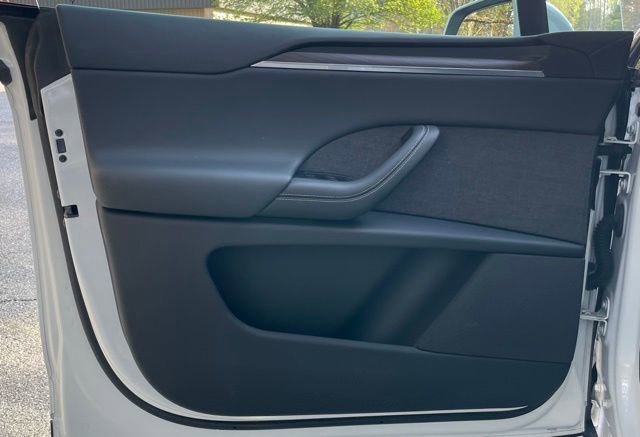 Used 2023 Tesla Model X image 18