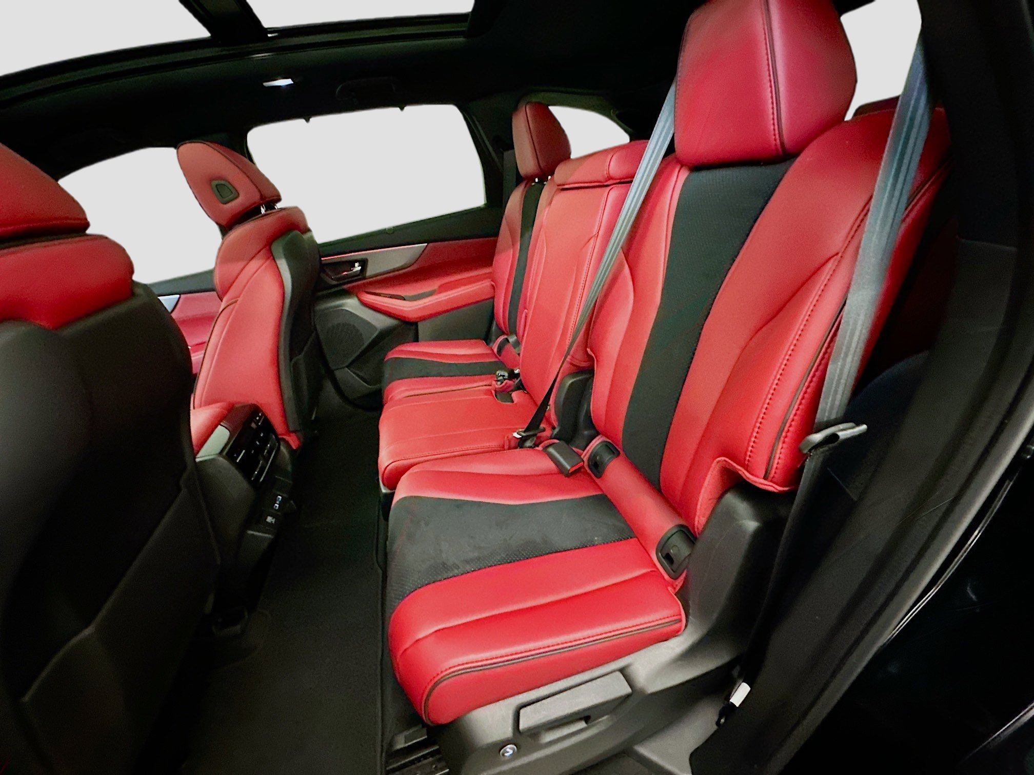 Used 2024 Acura MDX A-Spec image 30