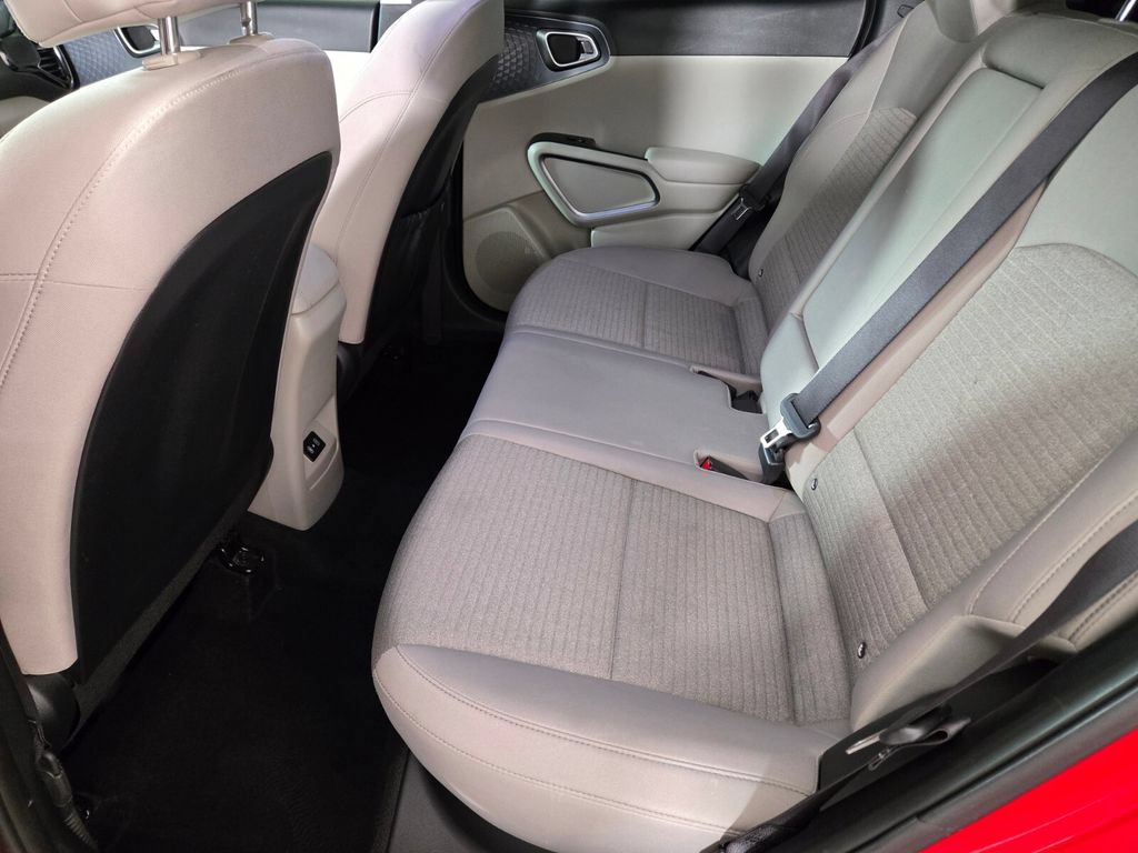 Used 2023 Kia Soul EX FWD image 17