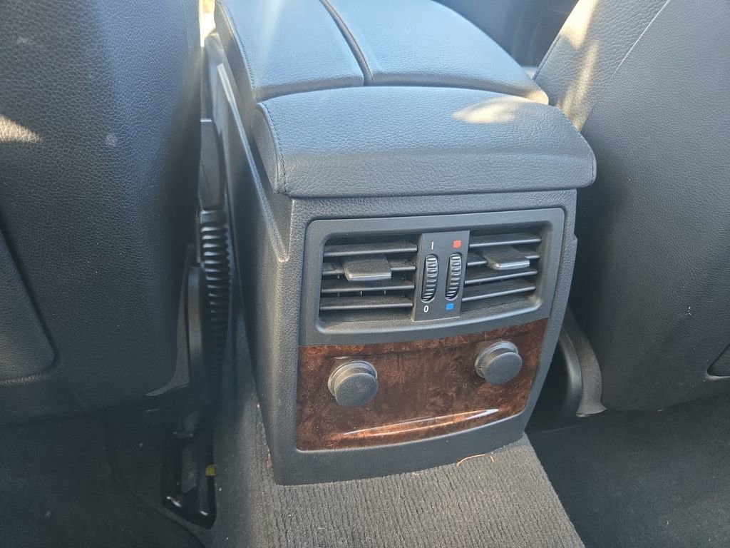 Used 2010 BMW 535i xDrive Sedan image 31