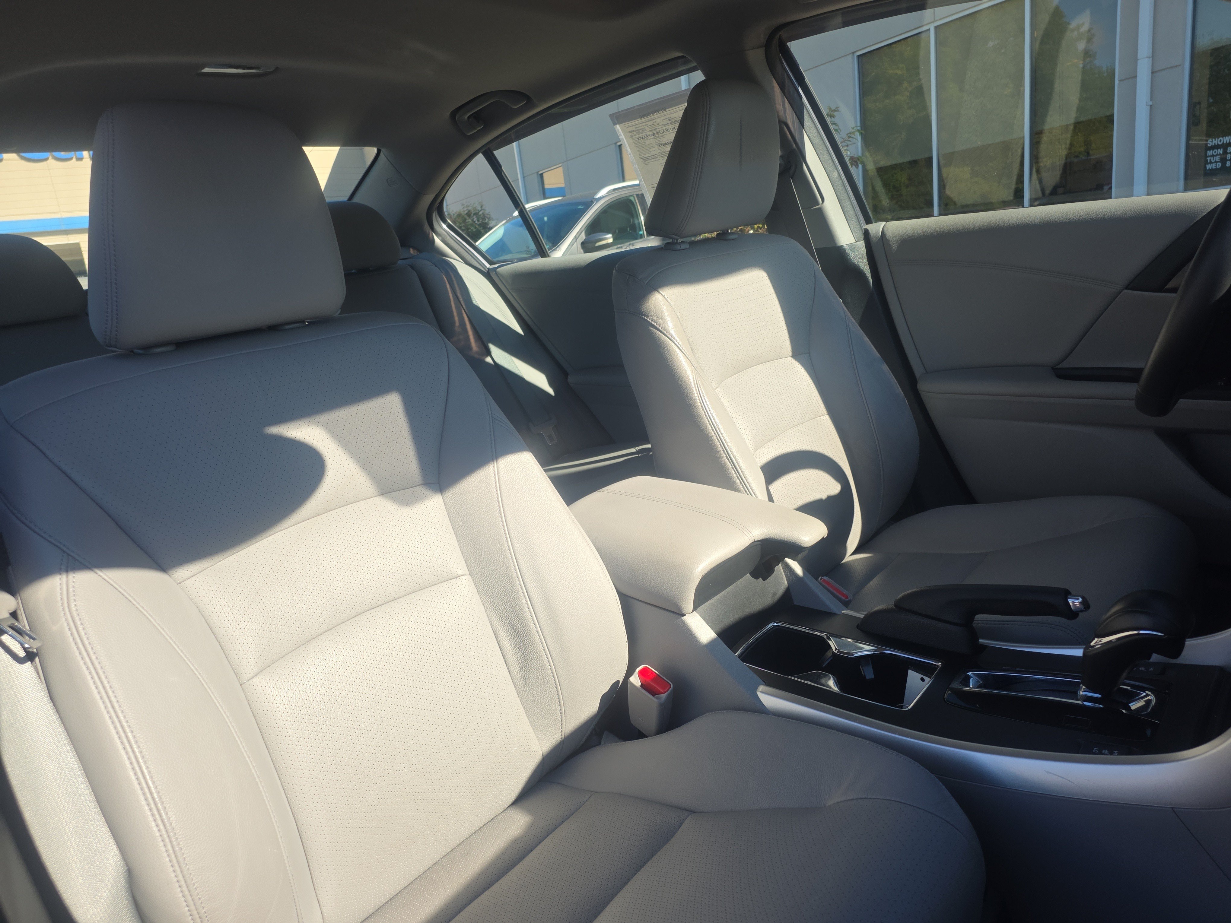 Used 2015 Honda Accord EX-L image 13