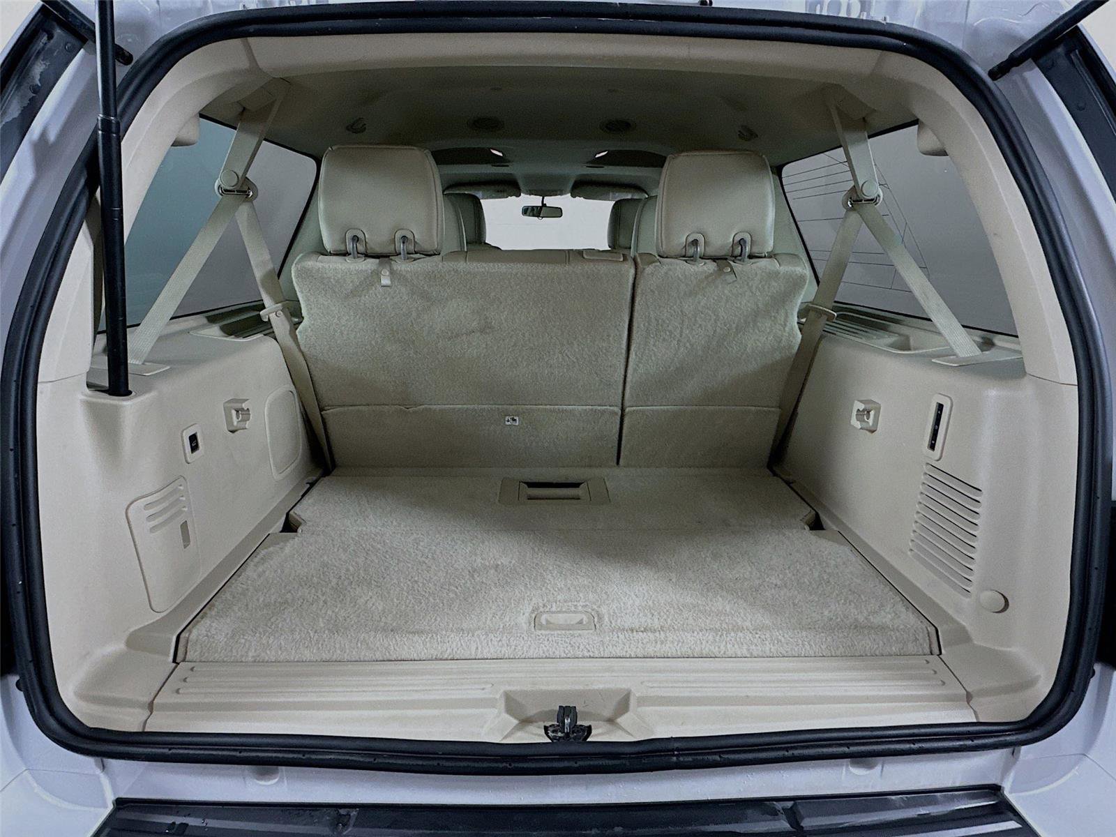 Used 2017 Ford Expedition EL XLT w/ Equipment Group 202A AWD/4WD image 26