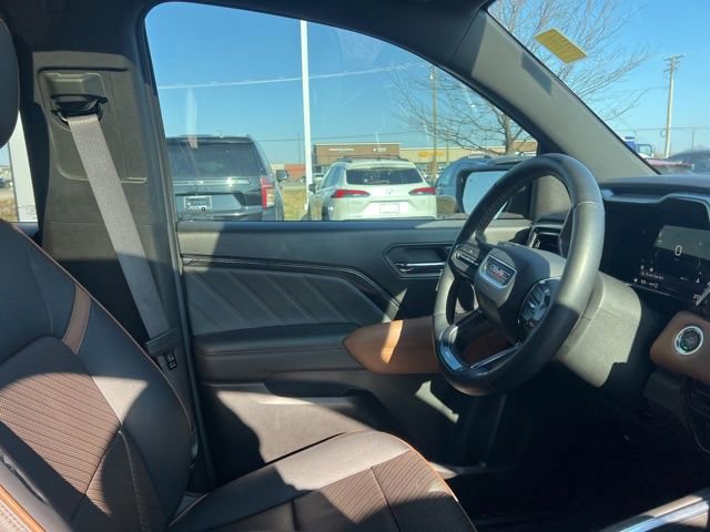 Used 2023 GMC Canyon AT4 w/ AT4 Premium Package image 37