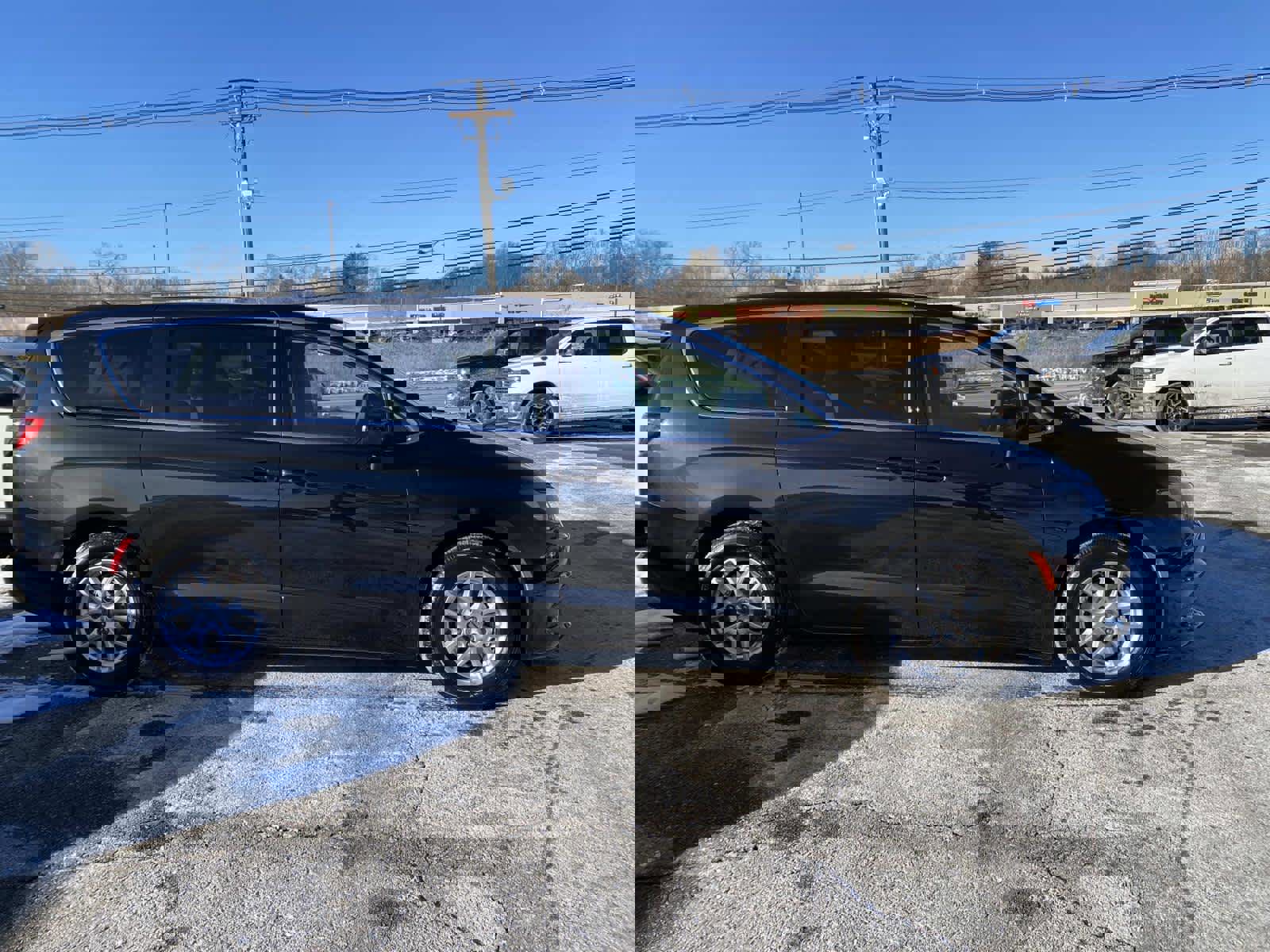 Certified 2022 Chrysler Voyager LX video 2