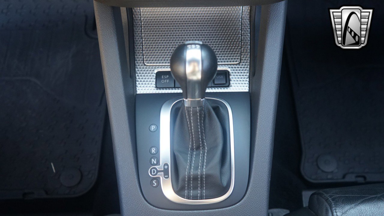 Used 2008 Volkswagen R32 image 21