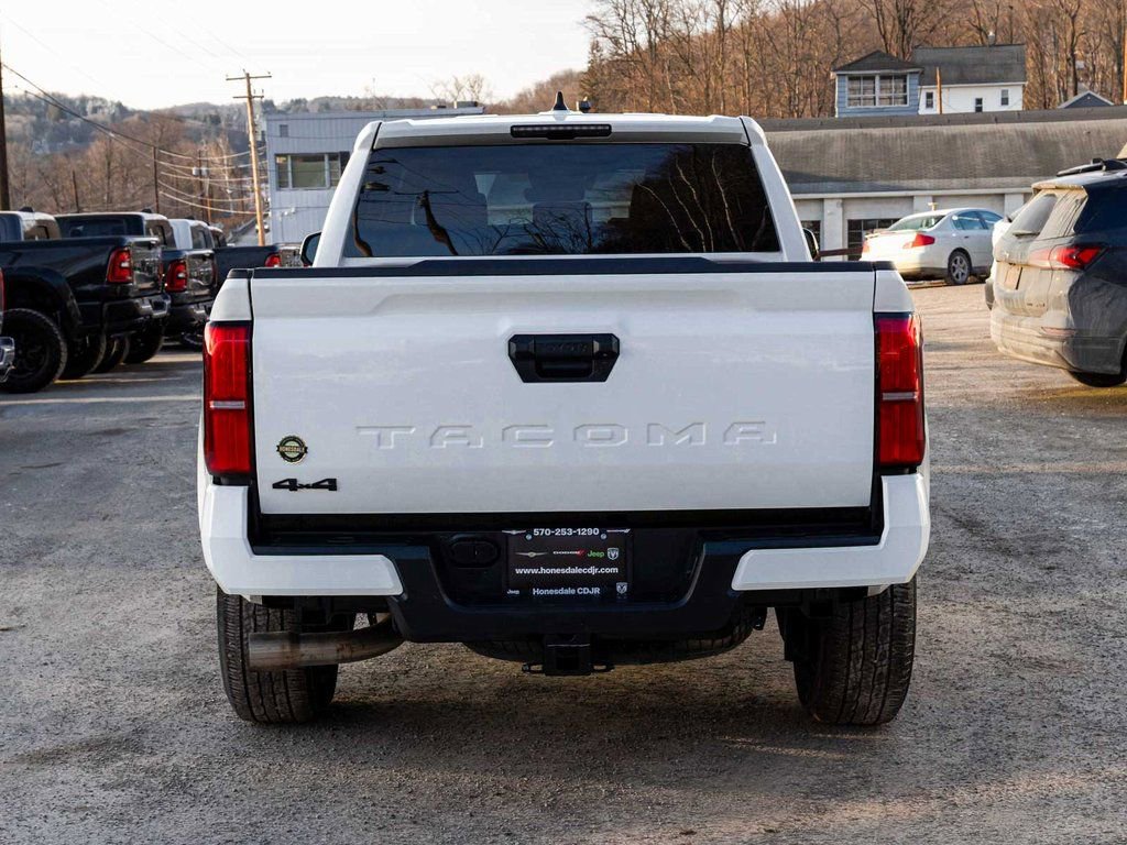 Used 2024 Toyota Tacoma TRD Sport image 5