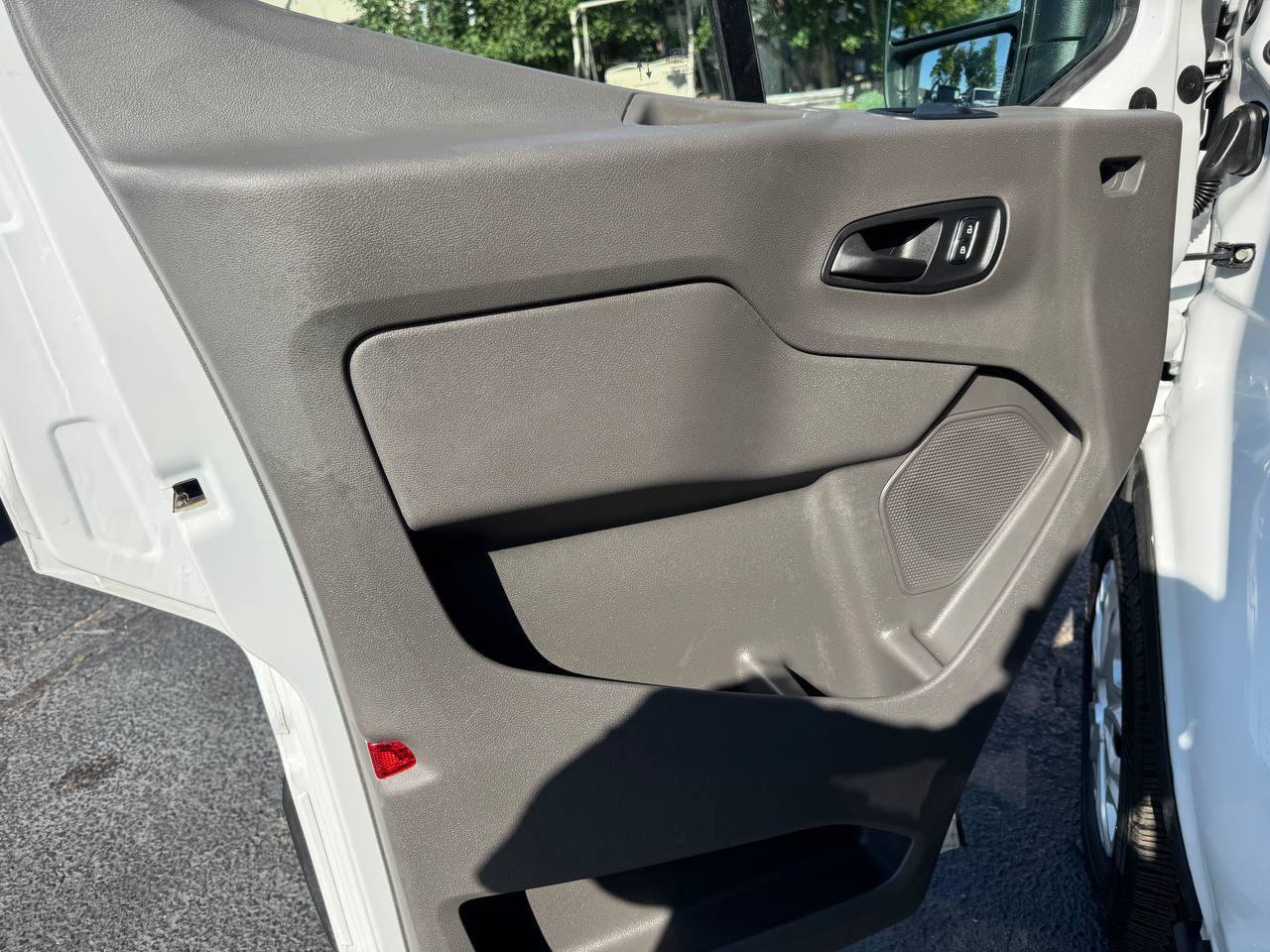 Used 2022 Ford E-Transit Medium Roof w/ Load Area Protection Package RWD image 22
