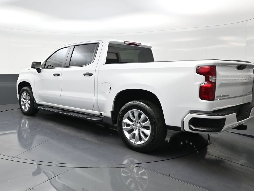 Used 2025 Chevrolet Silverado 1500 Custom image 3