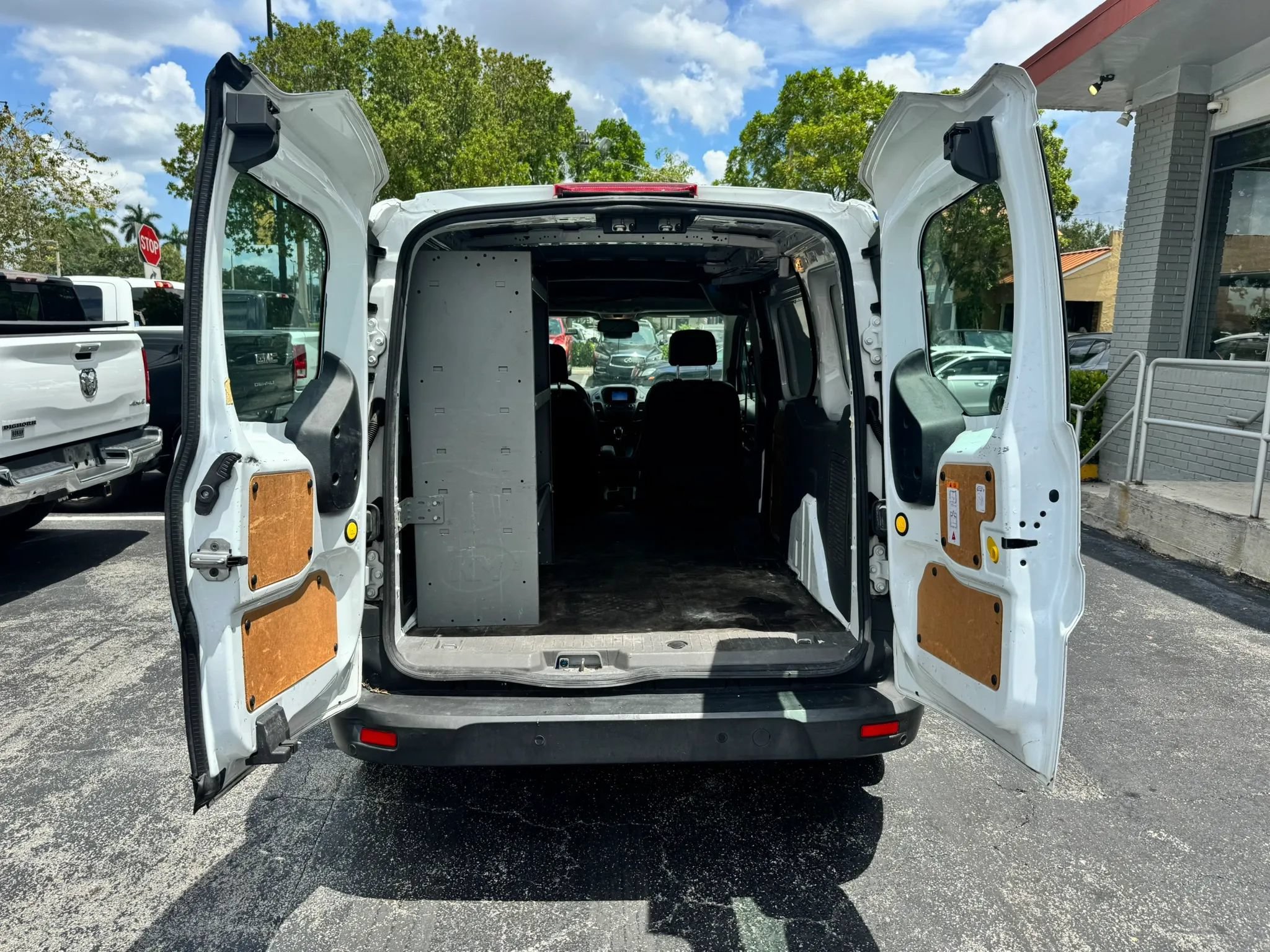 Used 2020 Ford Transit Connect XL FWD image 8