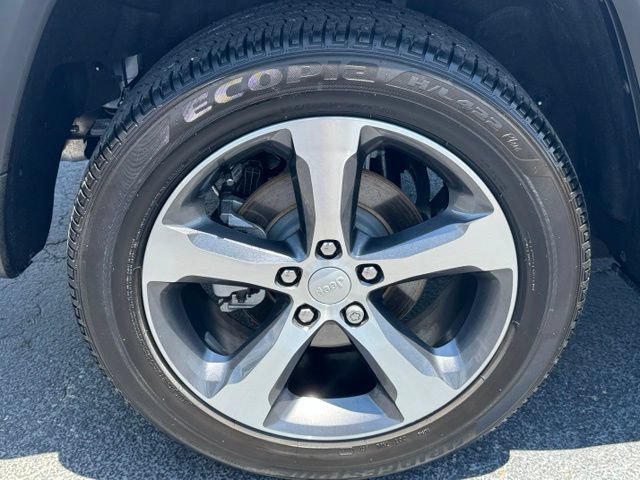 Used 2023 Jeep Grand Cherokee Limited w/ Luxury Tech Group II AWD/4WD image 6
