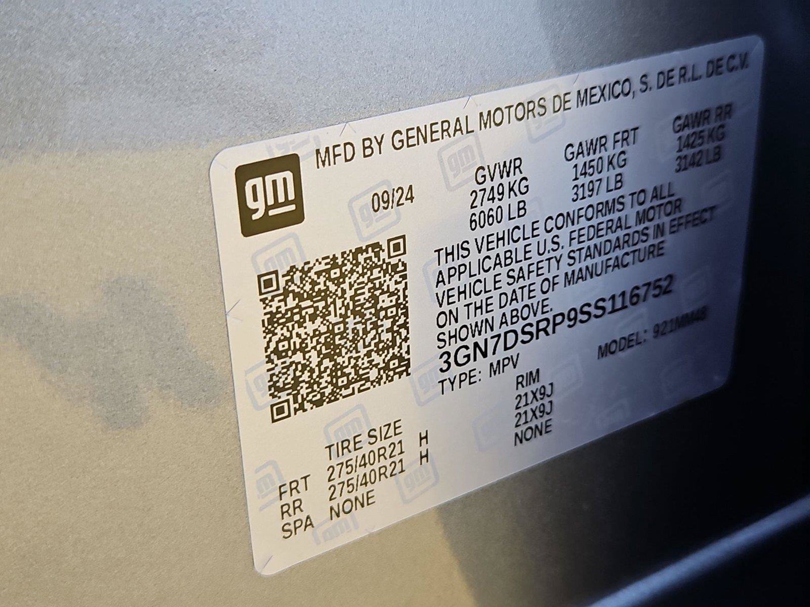 Used 2025 Chevrolet Equinox EV RS w/ Convenience Package II FWD image 32