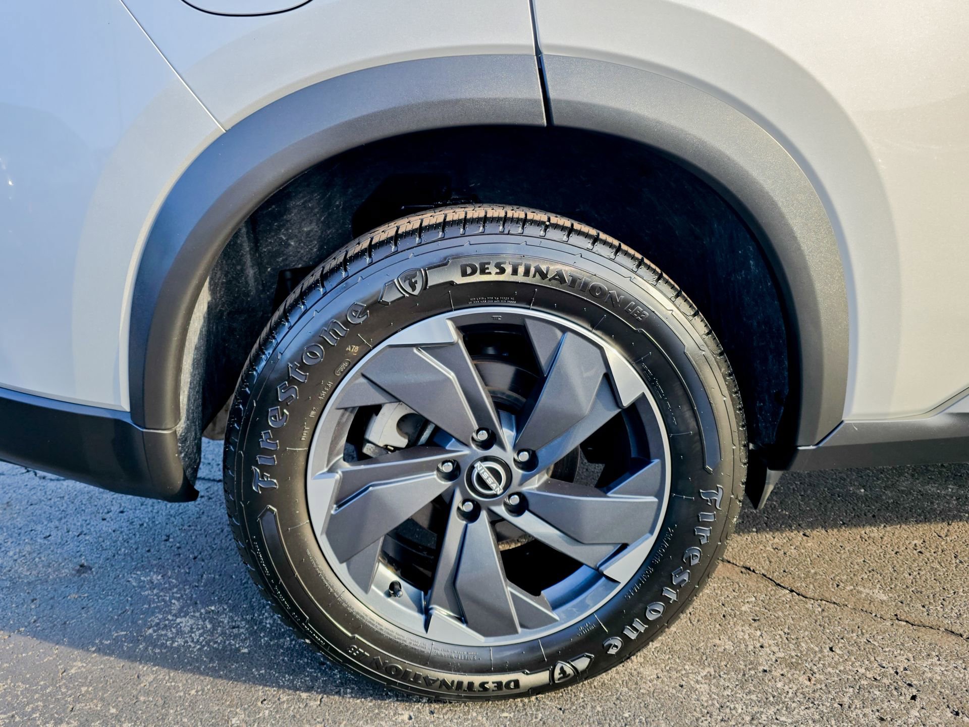 Used 2024 Nissan Rogue SV image 28