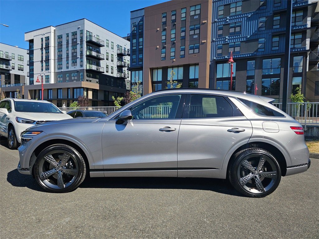 Used 2025 Genesis GV70 3.5T Sport w/ Sport Prestige Package image 4