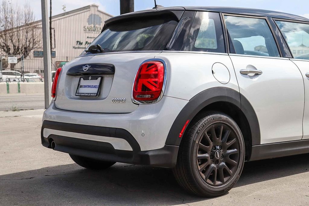 Used 2023 MINI Cooper 4-Door Hardtop FWD image 15
