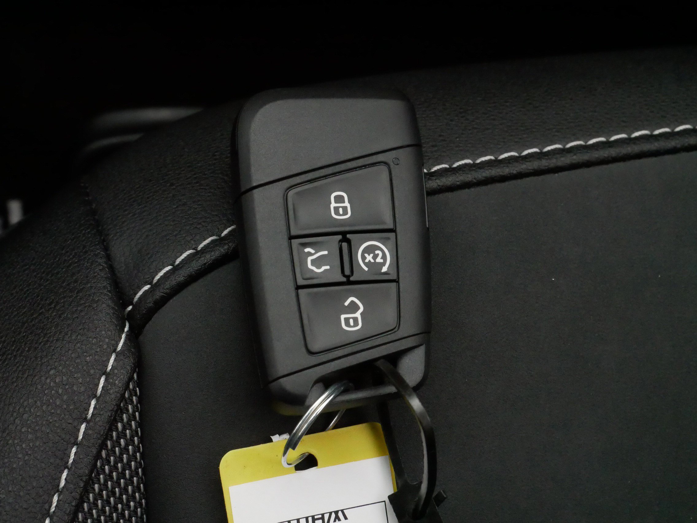 Certified 2024 Volkswagen Taos SE w/ Panoramic Sunroof Package image 33