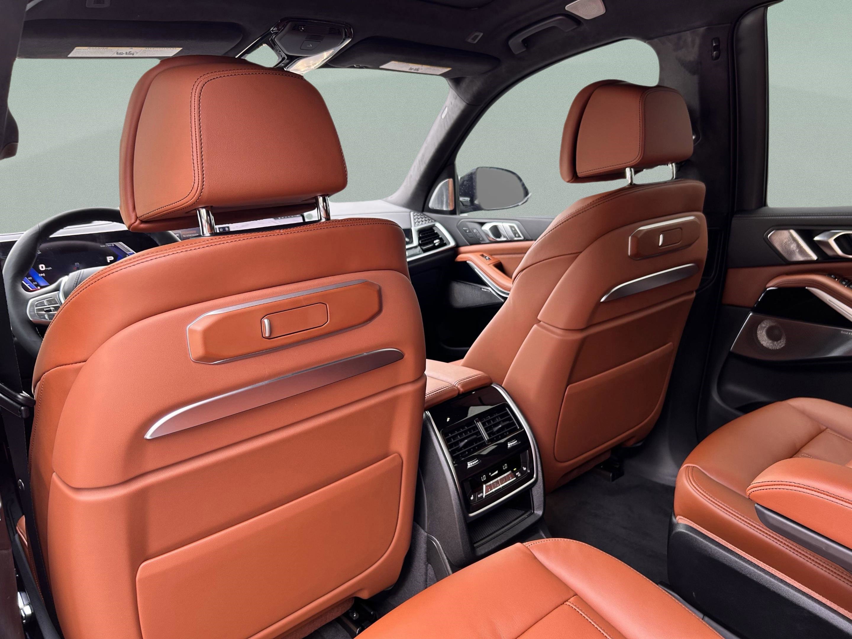 Used 2026 BMW ALPINA XB7 image 30