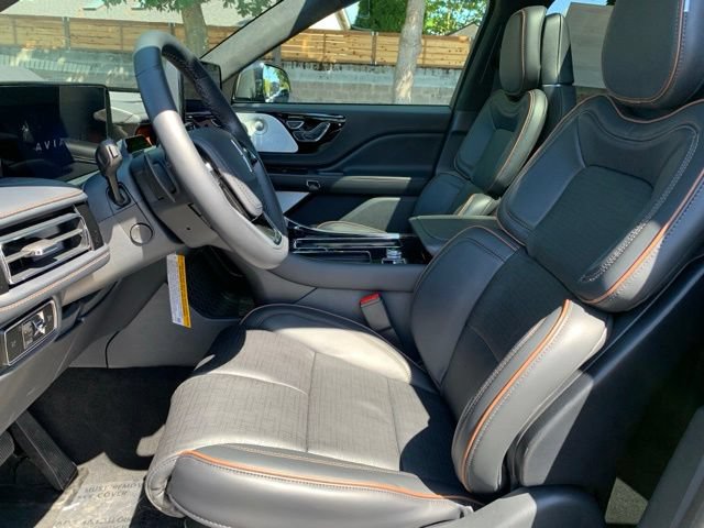 New 2026 Lincoln Aviator Black Label w/ Dynamic Handling Package AWD/4WD image 13