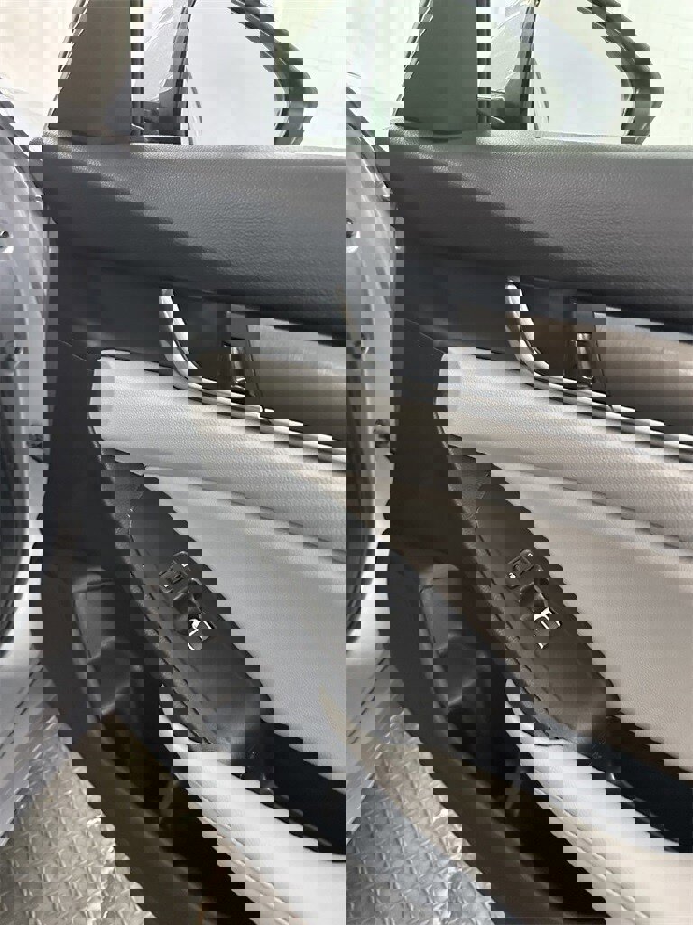 Used 2019 Honda Accord LX image 31