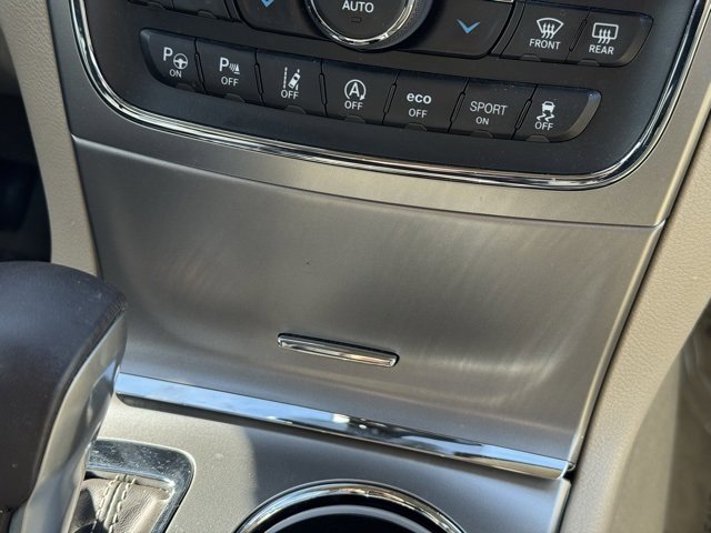 Used 2018 Jeep Grand Cherokee Overland image 13