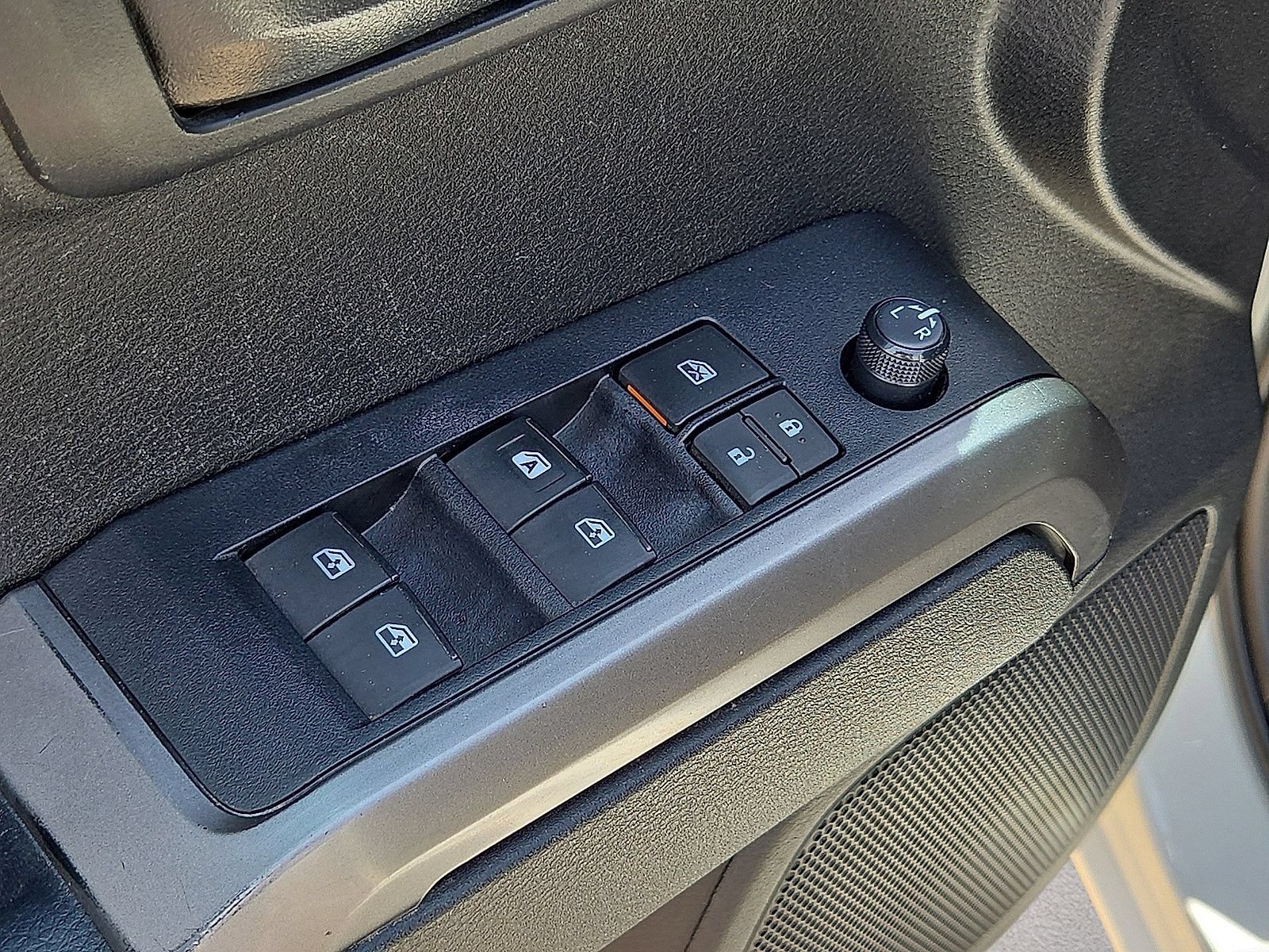 Used 2021 Toyota Tacoma SR5 RWD image 20