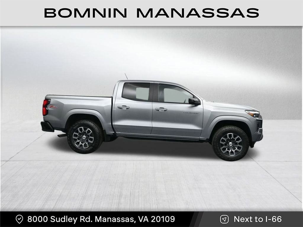 Used 2024 Chevrolet Colorado Z71 w/ Z71 Convenience Package 2 image 3
