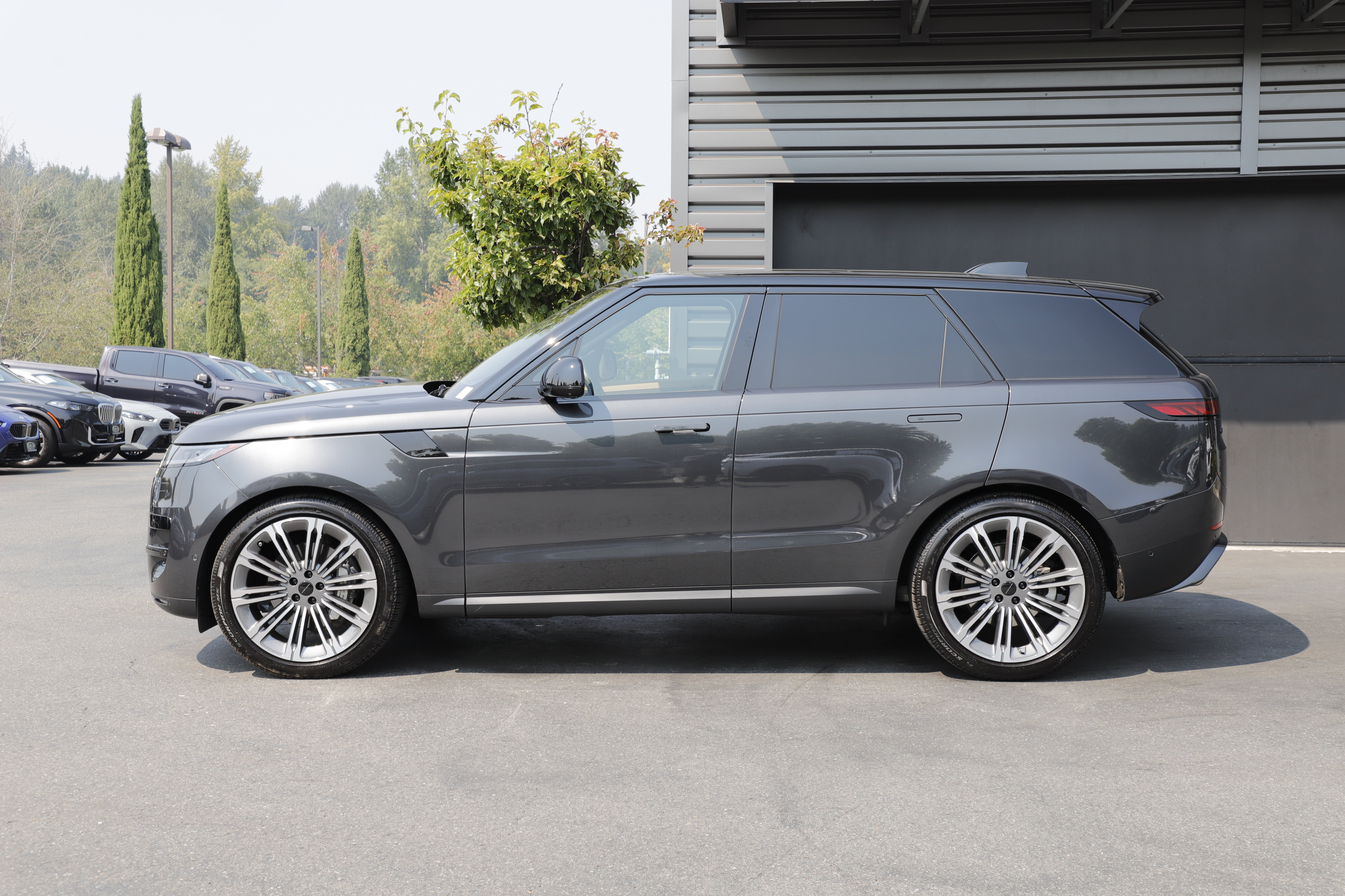 Certified 2026 Land Rover Range Rover Sport SE AWD/4WD image 7