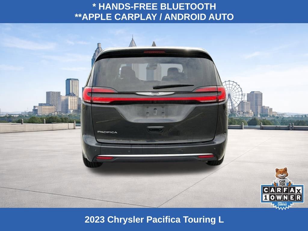 Used 2023 Chrysler Pacifica Touring-L image 4