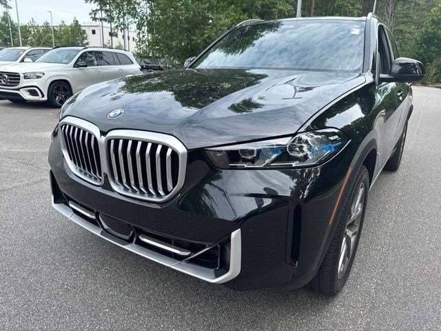 Used 2026 BMW X5 xDrive40i AWD/4WD image 1
