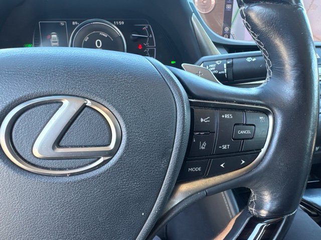 Used 2019 Lexus ES 300h w/ Accessory Package 2 FWD image 19