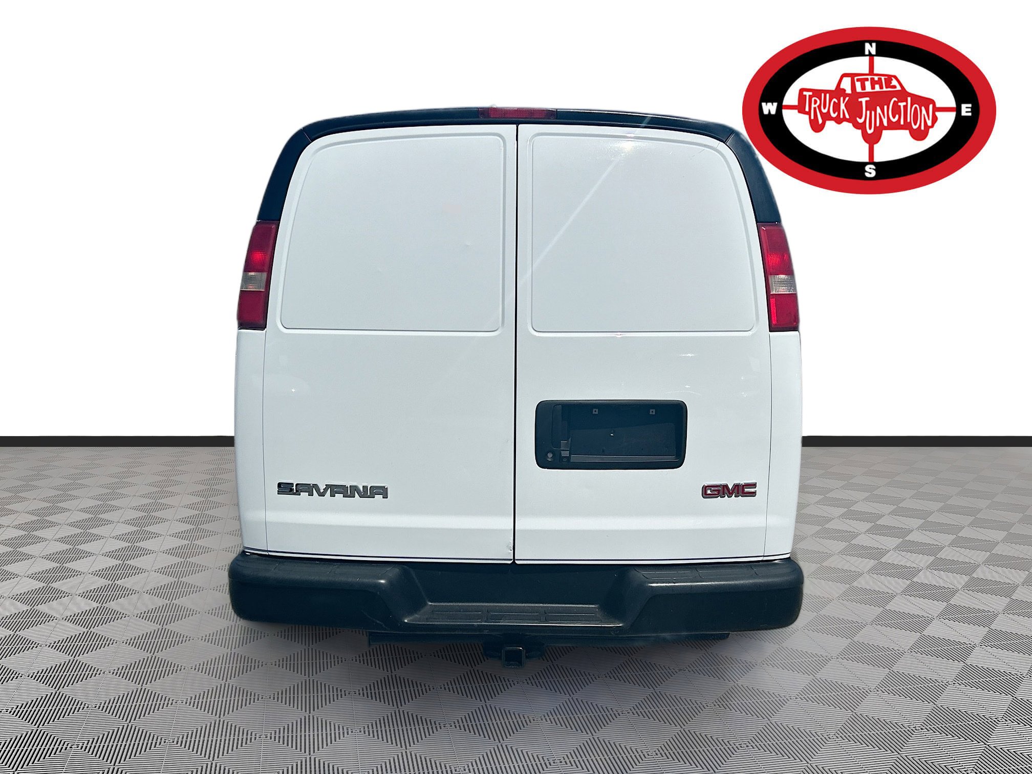 Used 2019 GMC Savana 2500 w/ Driver Convenience Package image 6