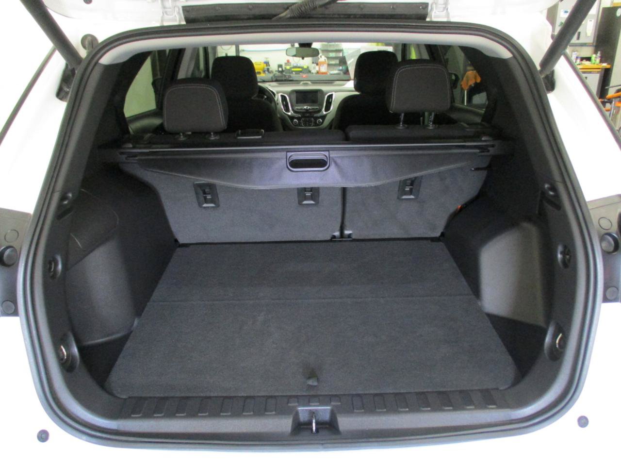 Used 2023 Chevrolet Equinox LT w/ Driver Convenience Package AWD/4WD image 13