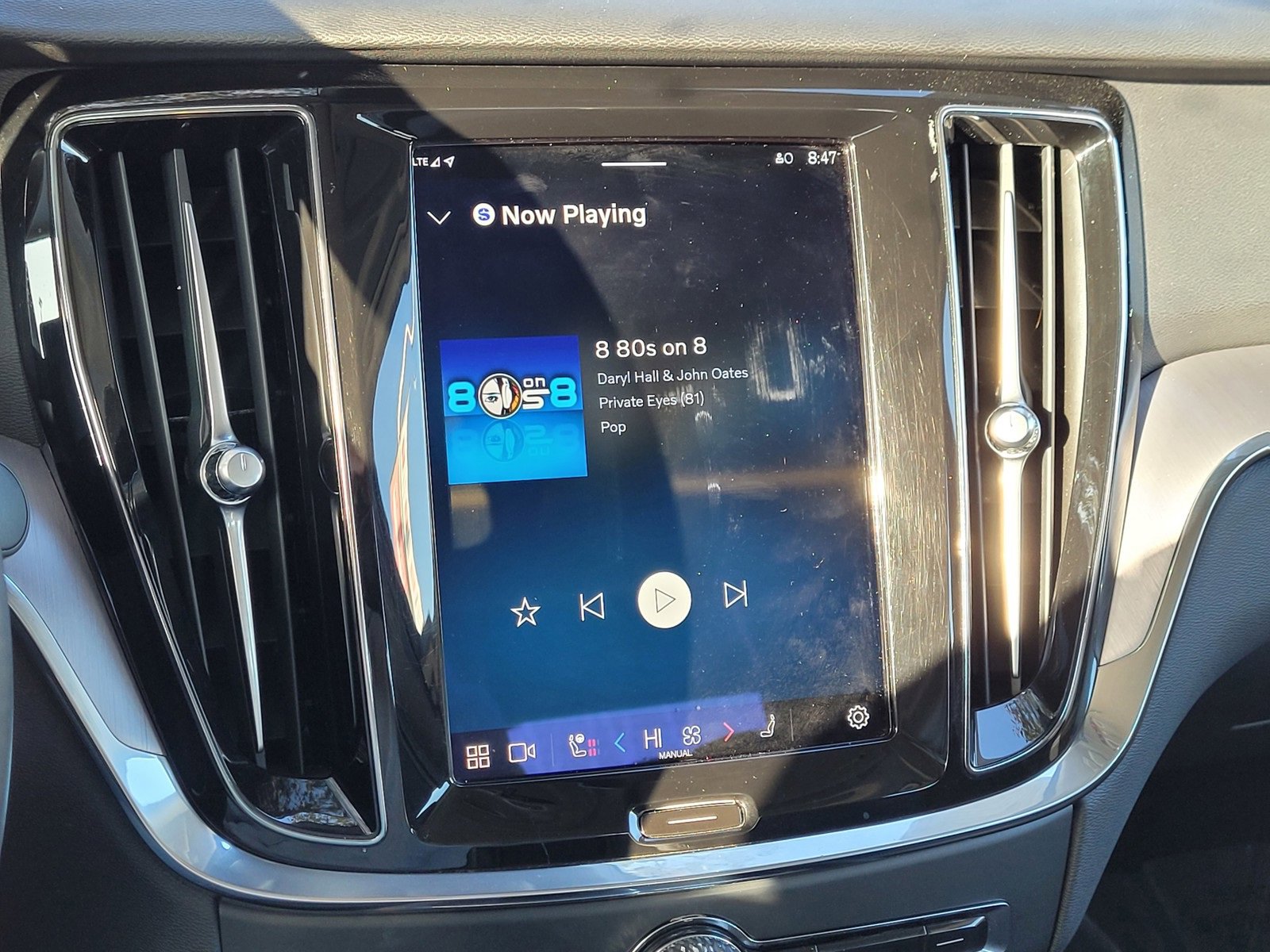 Used 2024 Volvo S60 B5 Core image 19