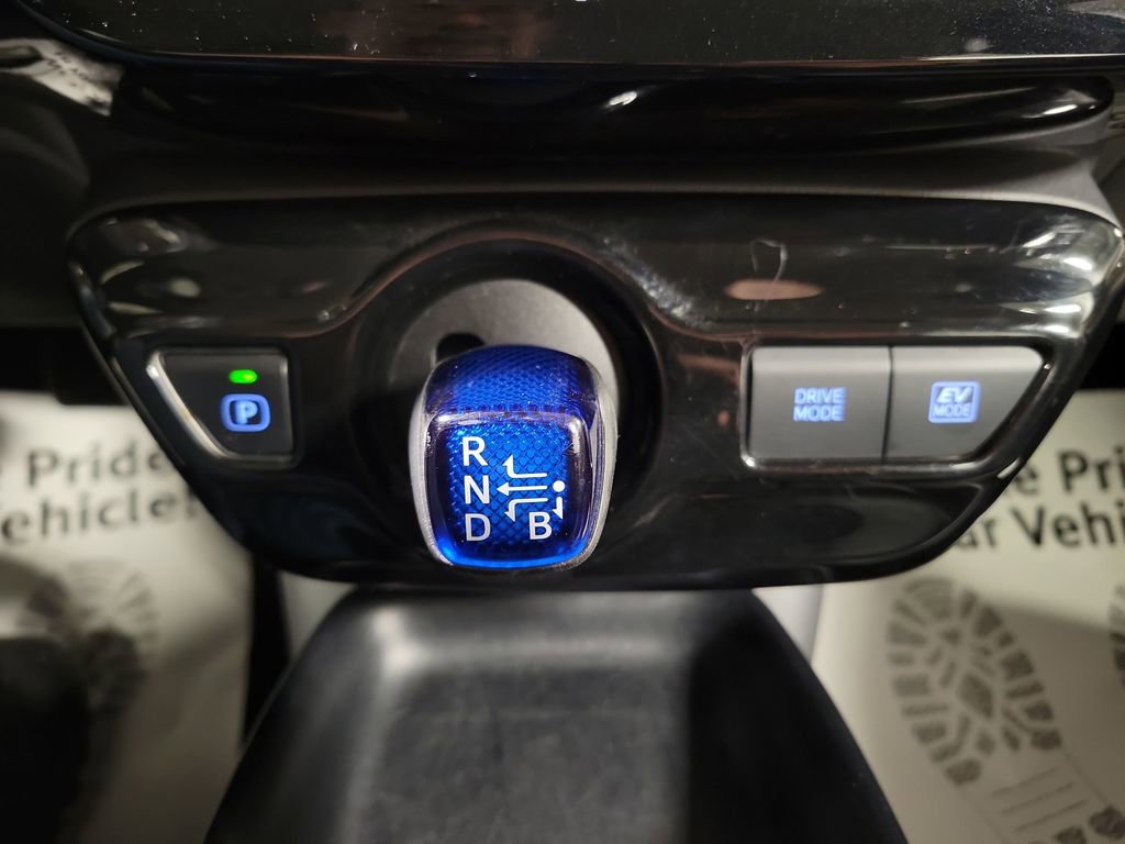 Used 2017 Toyota Prius Two image 16
