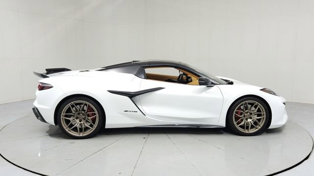 Certified 2023 Chevrolet Corvette Z06 w/ Stealth Interior Trim Package image 6