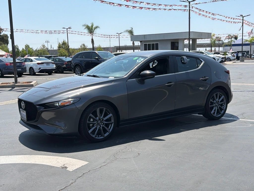Used 2020 MAZDA MAZDA3 Hatchback w/ Preferred Package FWD image 5