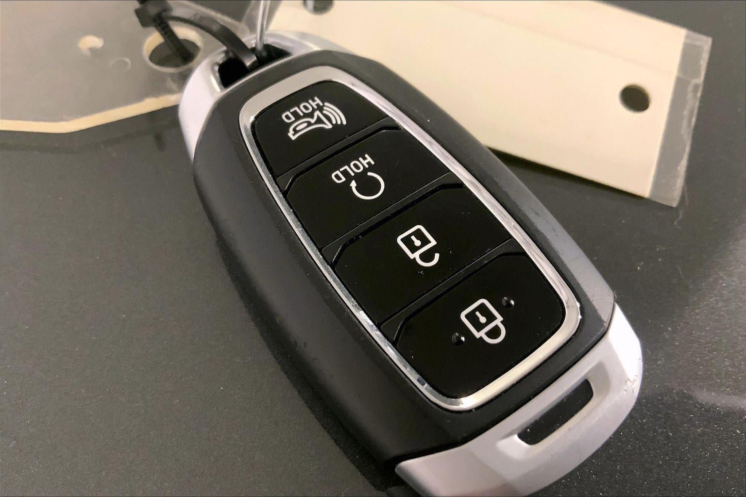 Used 2025 Hyundai Venue SEL FWD image 12