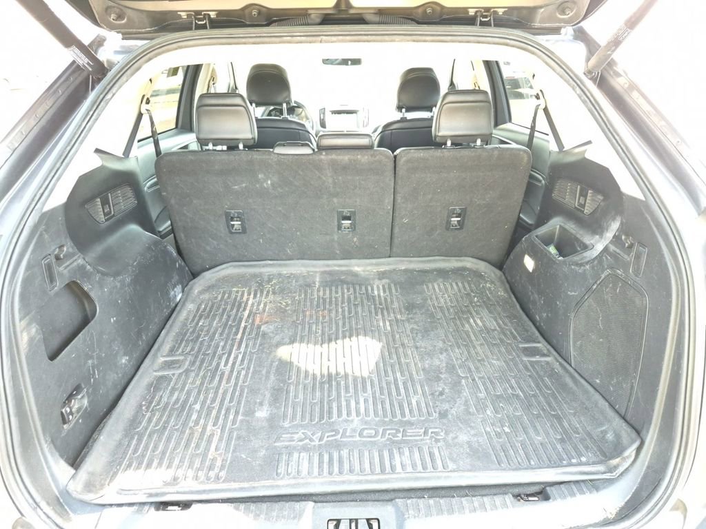 Used 2017 Ford Edge Titanium w/ Equipment Group 302A image 17