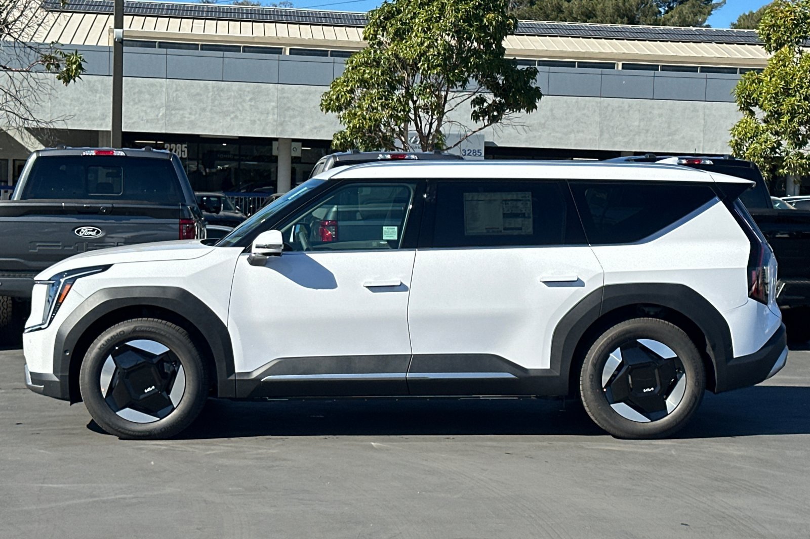 New 2026 Kia EV9 Wind AWD/4WD image 7