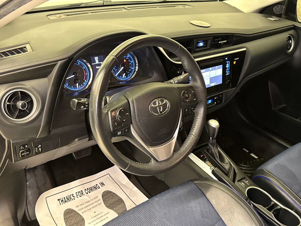 Used 2017 Toyota Corolla SE FWD image 18