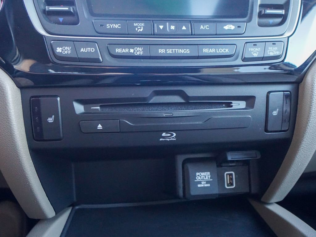 Used 2022 Honda Pilot Touring image 23