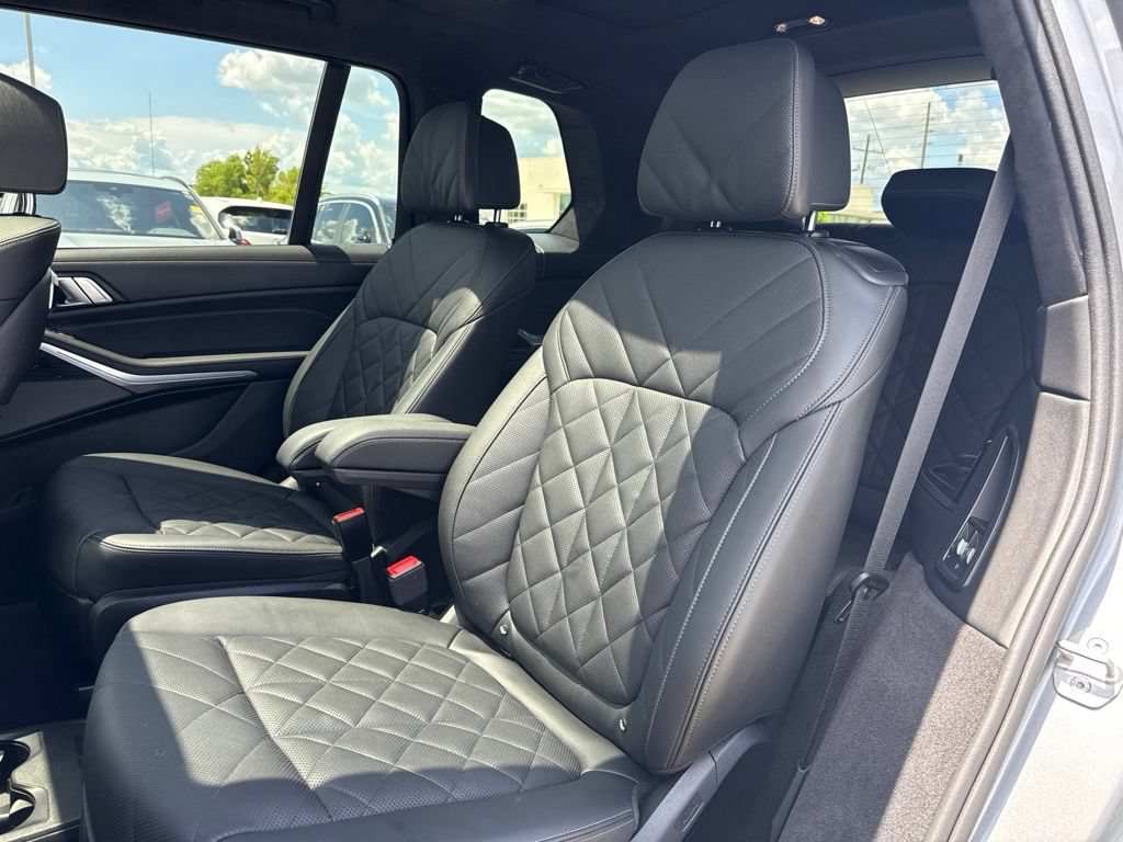 Certified 2025 BMW X7 xDrive40i w/ Executive Package AWD/4WD image 25