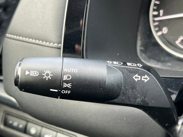 Used 2025 Nissan Pathfinder SL image 22