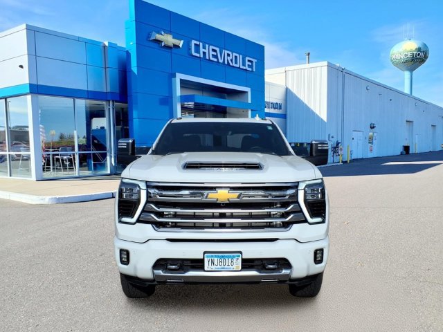 Used 2024 Chevrolet Silverado 3500 High Country w/ Technology Package AWD/4WD image 9