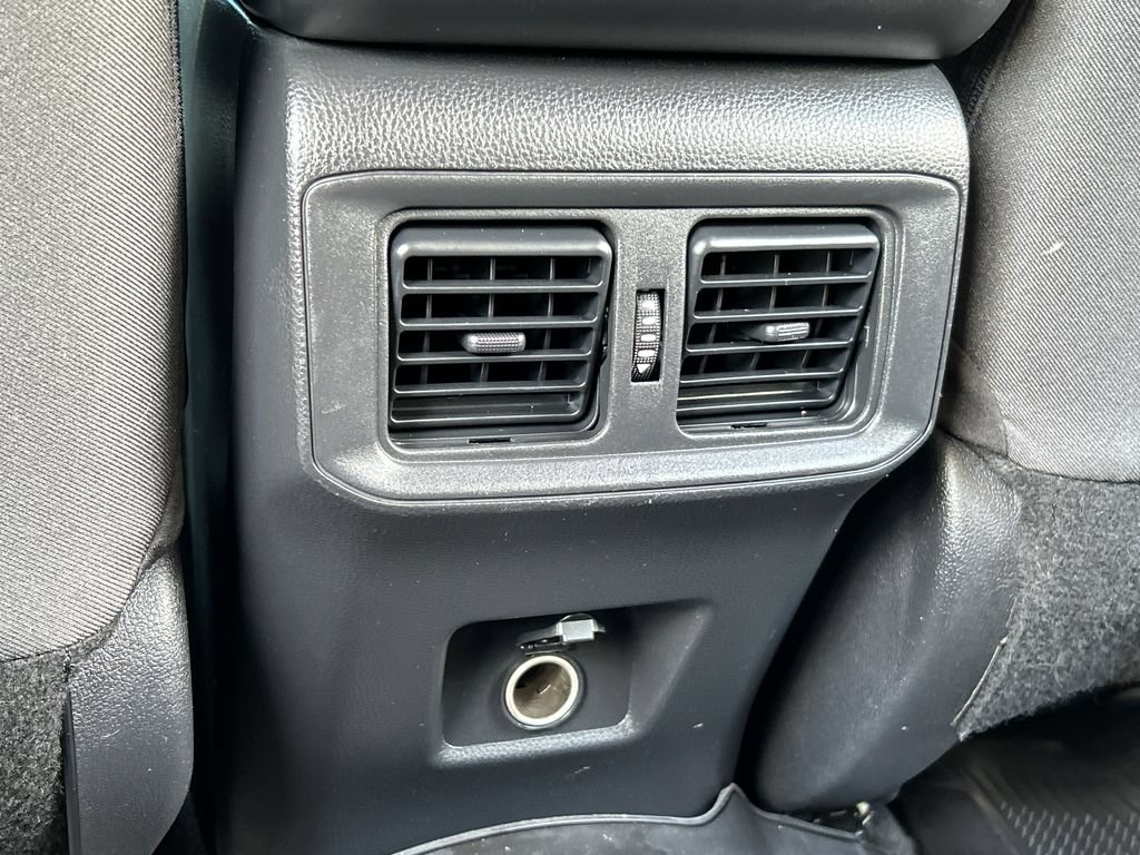 Used 2023 Toyota RAV4 LE AWD/4WD image 18