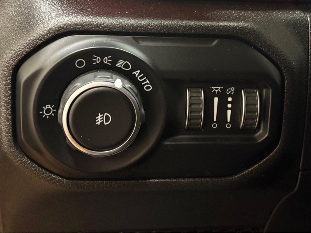 Used 2020 Jeep Wrangler Unlimited Rubicon AWD/4WD image 23