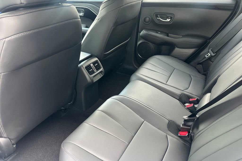 Certified 2025 Acura ADX AWD image 13