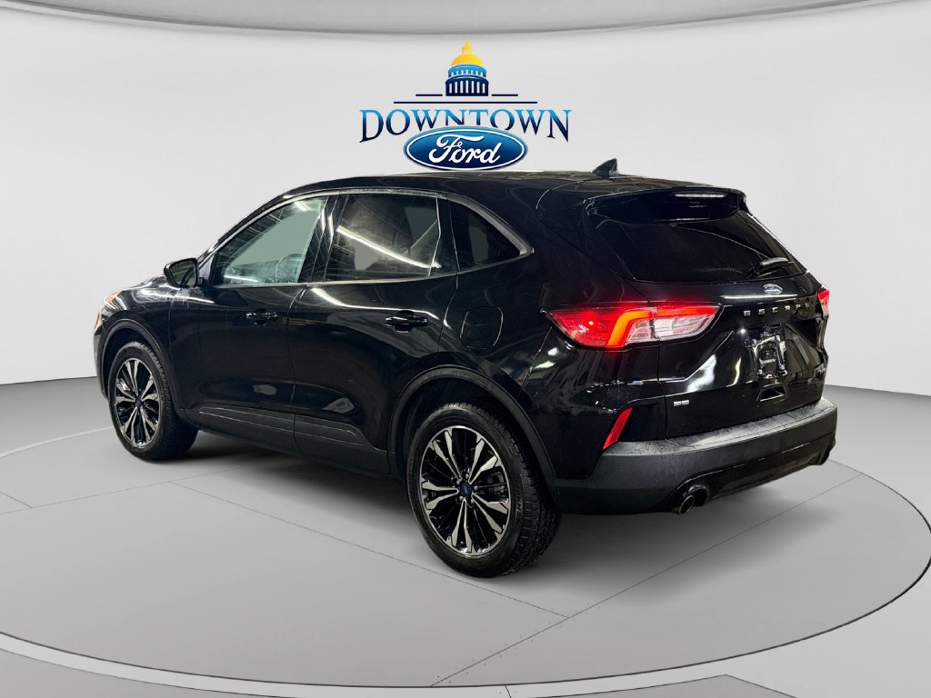 Used 2022 Ford Escape SE w/ SE Sport Appearance Package AWD/4WD image 5