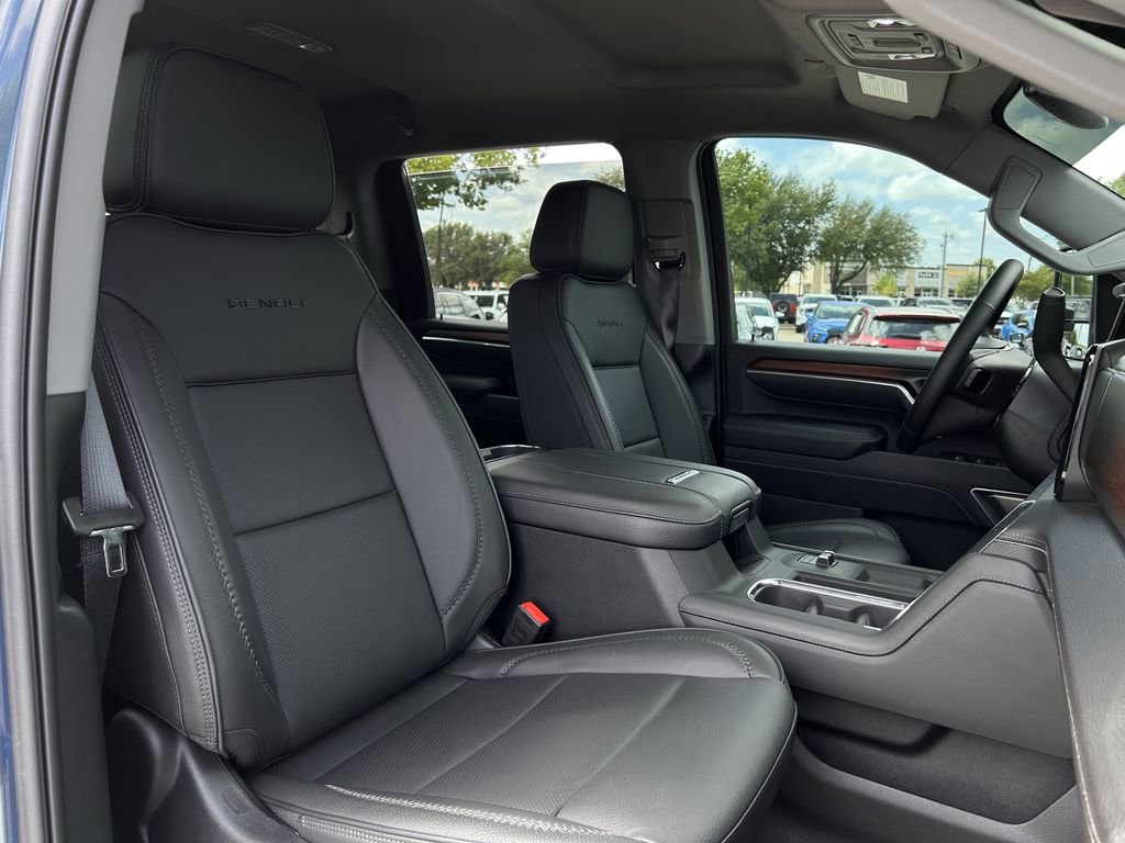 Used 2025 GMC Sierra 3500 Denali AWD/4WD image 29