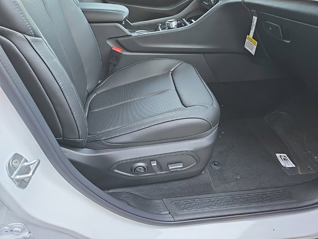 New 2025 Jeep Grand Cherokee Limited w/ Luxury Tech Group II image 76