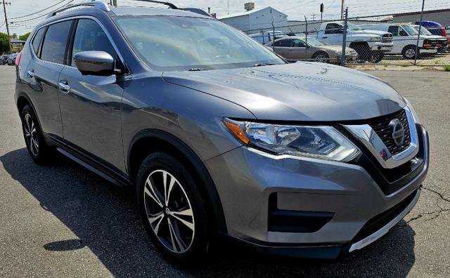 Used 2019 Nissan Rogue SV w/ Premium Package AWD/4WD image 3